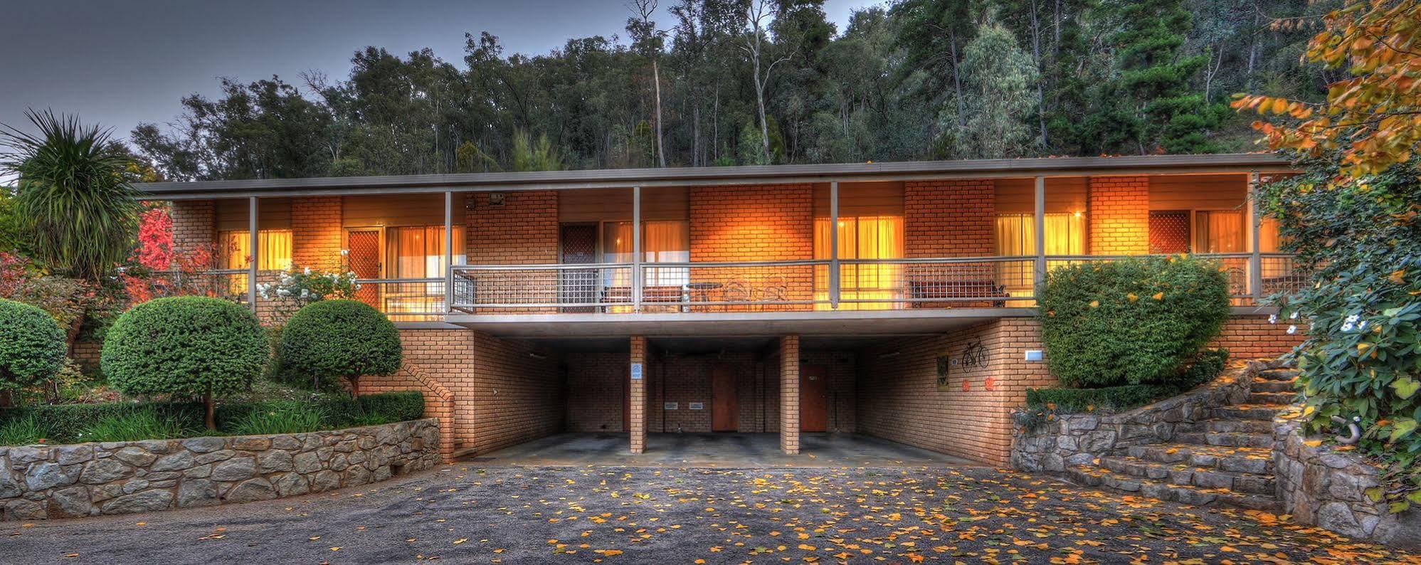 Chestnut Tree Holiday Units Bright Kültér fotó